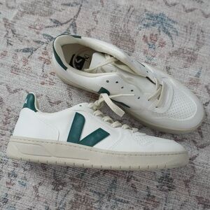 Veja V-10 Low Top Sneakers